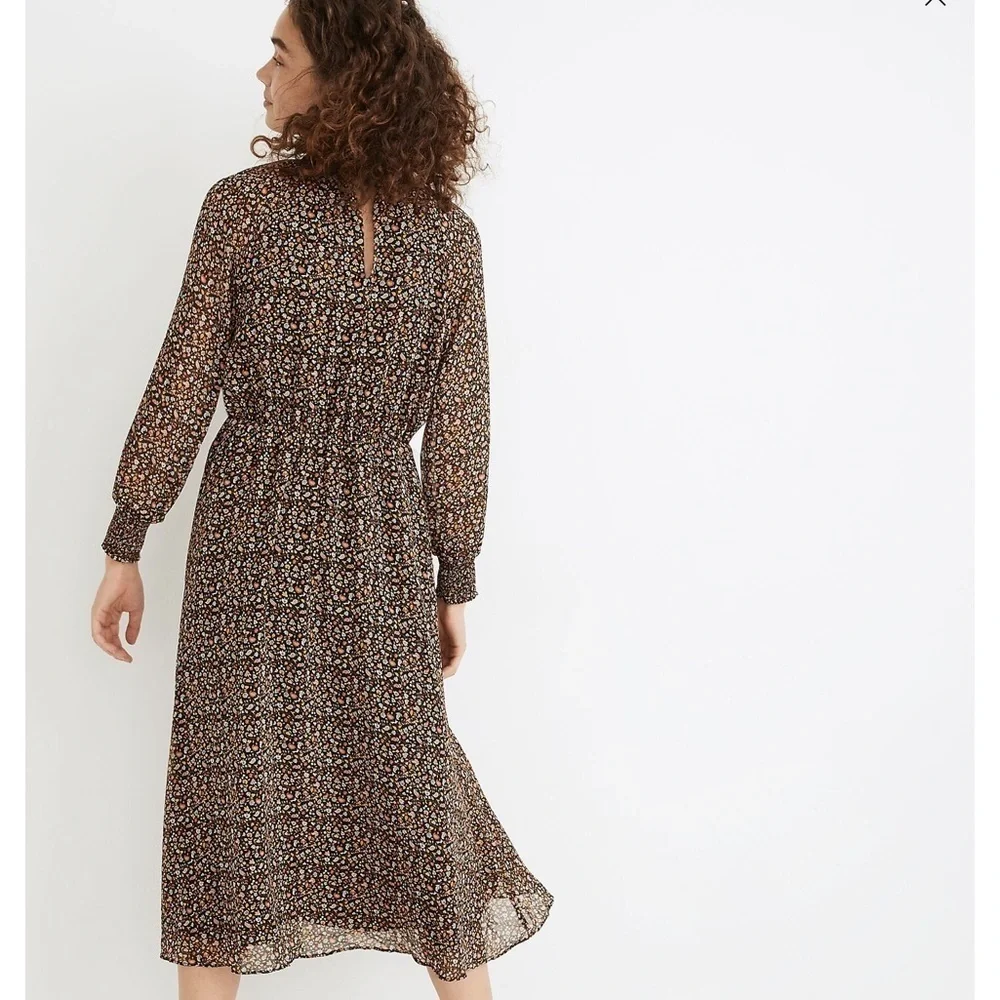 Madewell (Re)sourced Georgette Smocked Midi Dress in Folktale Paisley Size XS - Picture 4 of 14